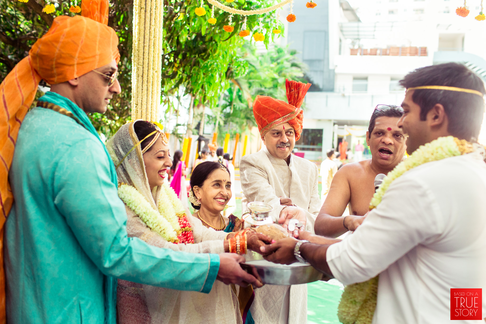 candid-wedding-photographers-bangalore-0047.jpg