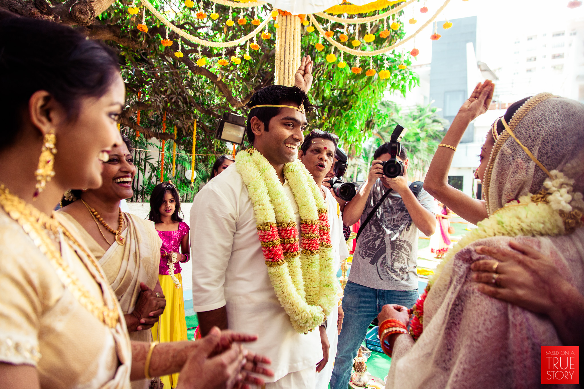 candid-wedding-photographers-bangalore-0053.jpg