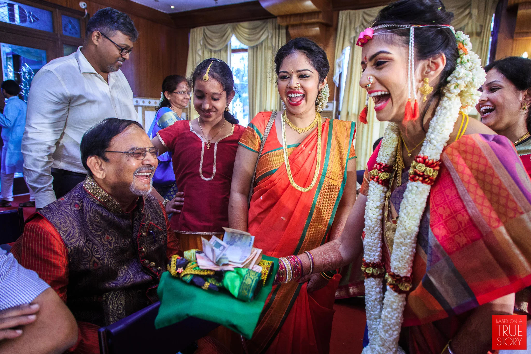 best-candid-wedding-photography-bangalore-0012.jpg
