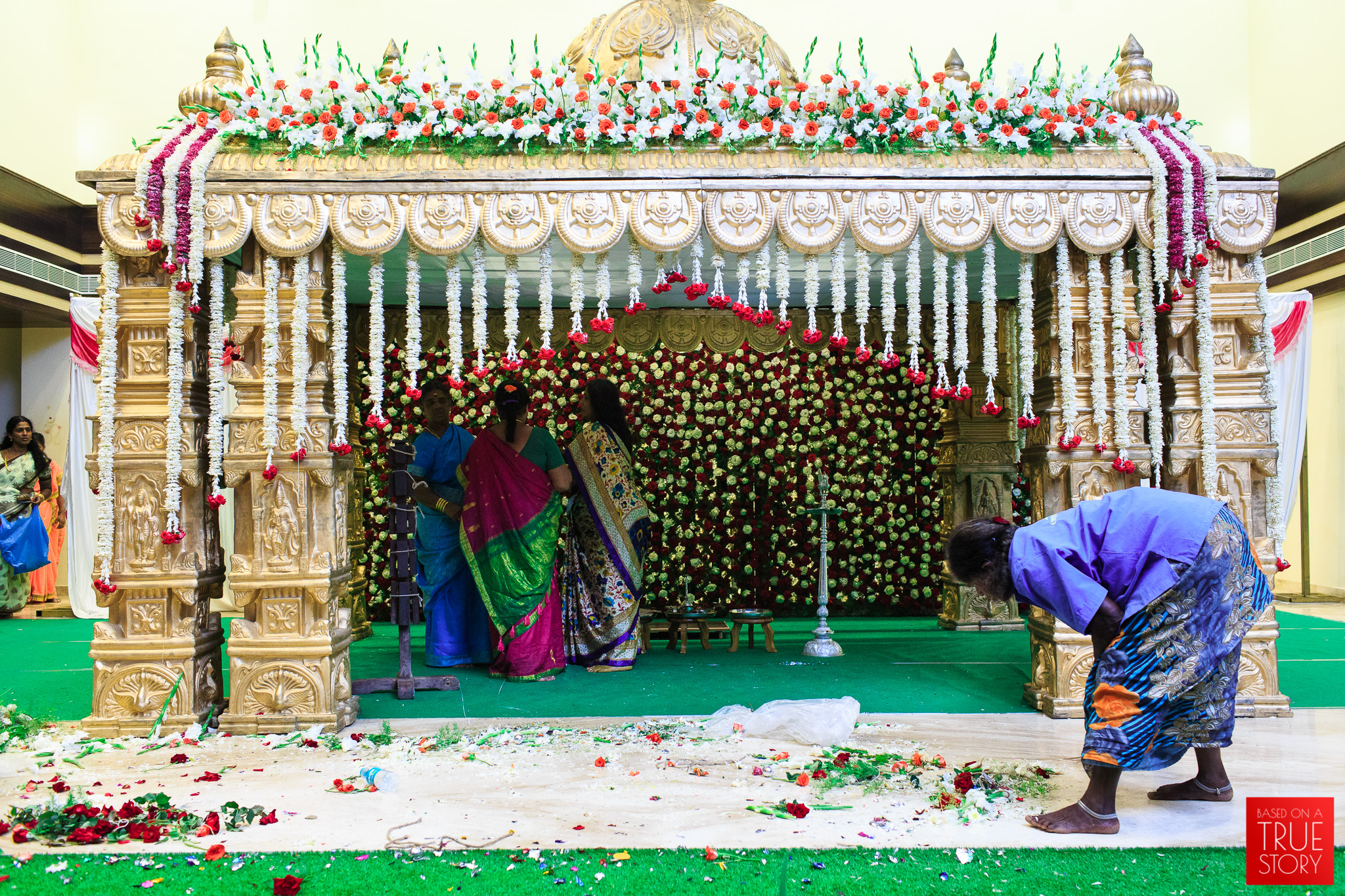 Tamil-Candid-Wedding-Photography-0052.jpg