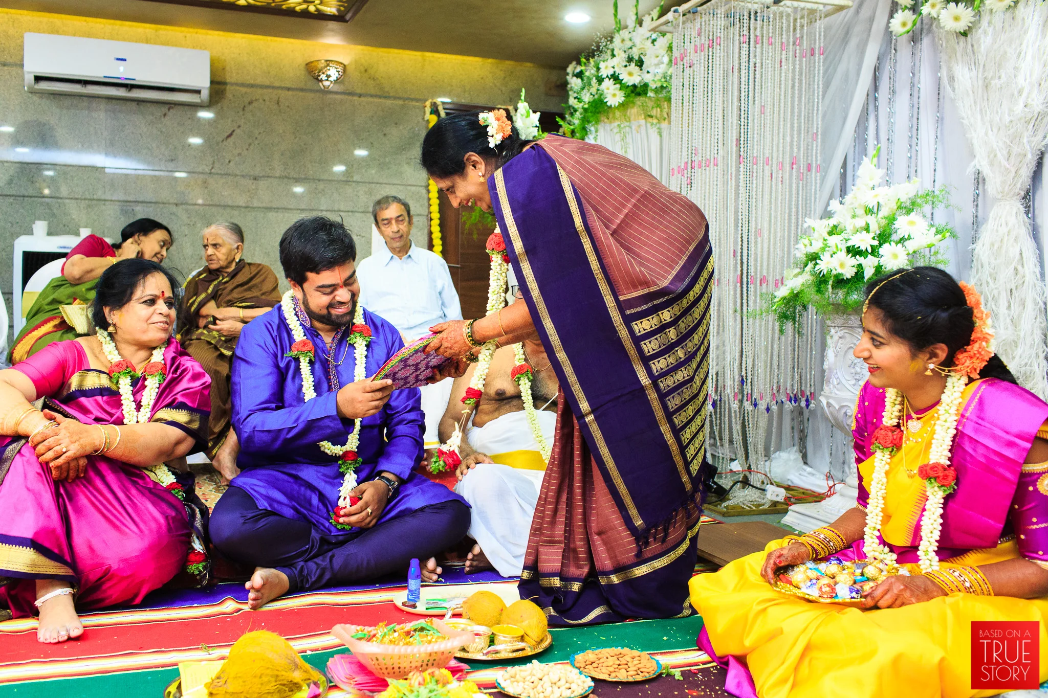 Tambrahm-Candid-Wedding-Photographers-Bangalore-0019.jpg