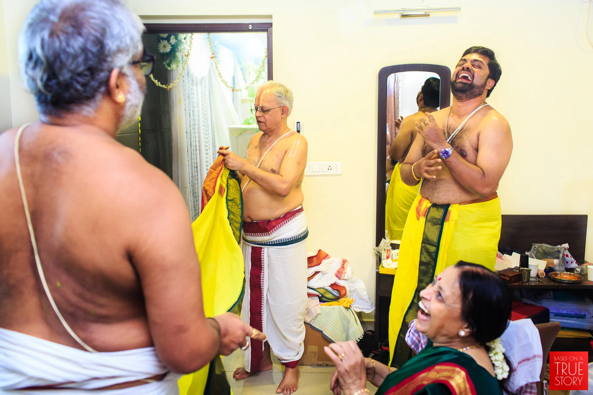 Tambrahm-Candid-Wedding-Photographers-Bangalore-0037.jpg