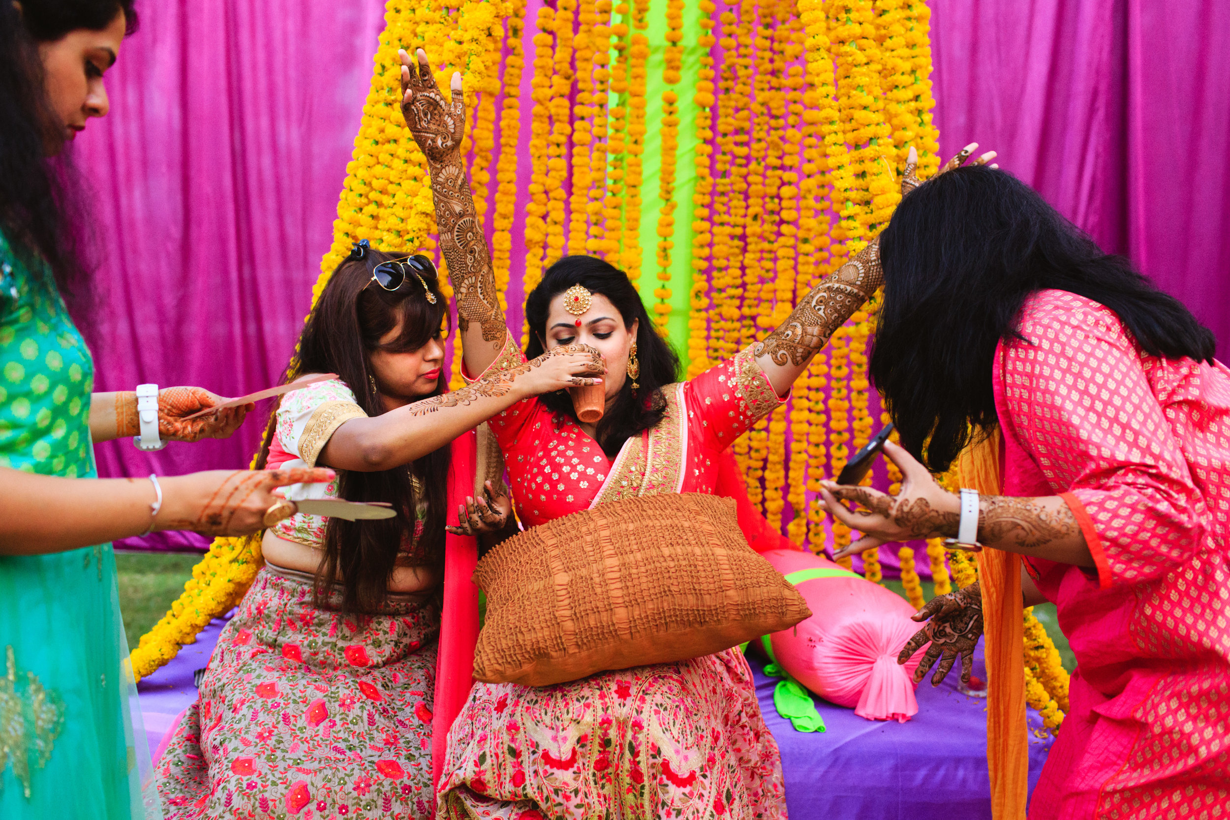 candid-wedding-photographers-lucknow-0018.jpg