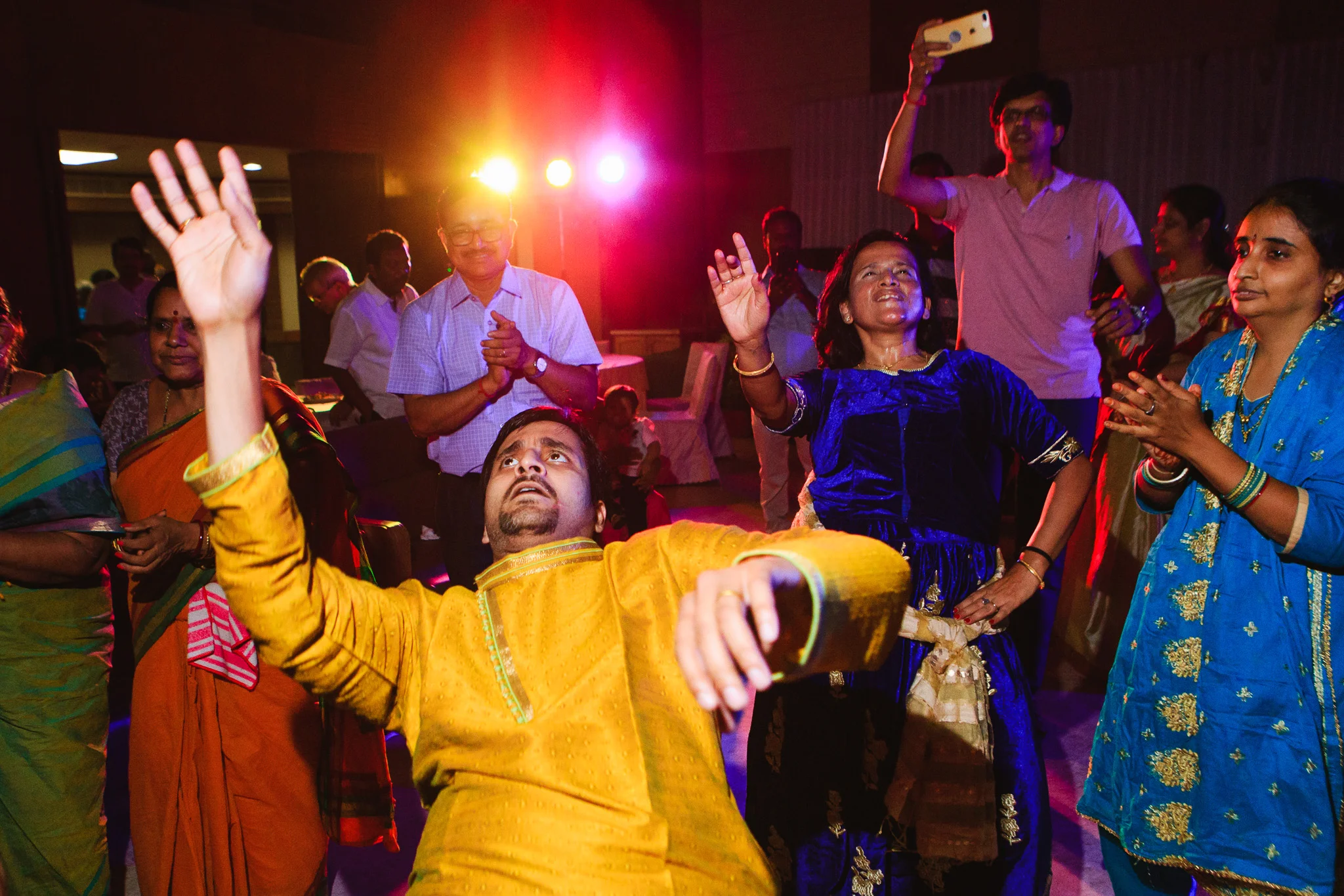 candid-photography-telugu-wedding-vizag-0034.jpg