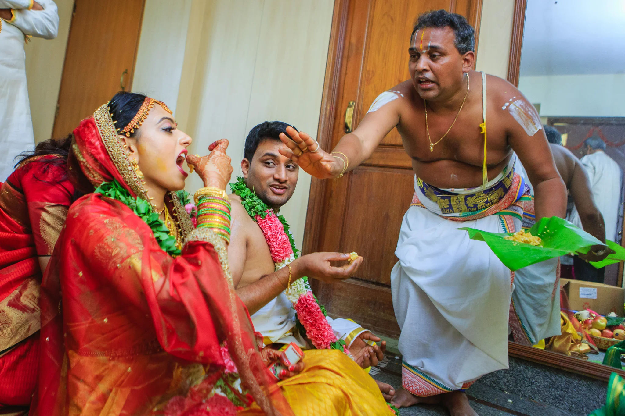 manas-neetika-best-candid-wedding-photography-0073.jpg