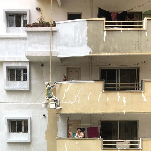 The Urban Jungle!  #streetphotocolor #magnumphoto #streetlife #streetportrait #photojournalism #lensculturestreets #urbanphotography #everydayasia #theglobewanderer #wearethestreet #dailylife #beststreetshot #exploringtheglobe #everybodystreet #stree