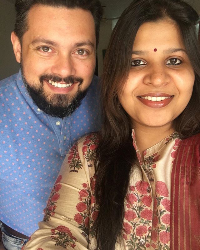 Happy Diwali from us to you! Hope you all had a good one.😊😊
#happyvibesonly 
This impromptu trip to be with you for Diwali is all I could ask for, @manasphoto 🙂