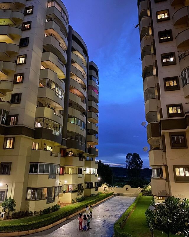 Today Evening 😍

#cloudysky #monsoonsarehere #shotoniphone #bangaloreweather #quarantinechill #athome