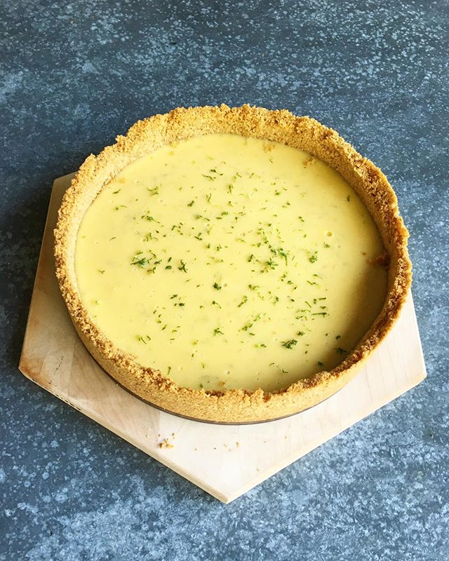 This was gifted to me as breakfast, I win. 👍🥰❤️🙇🏻&zwj;♀️ #keylimepie