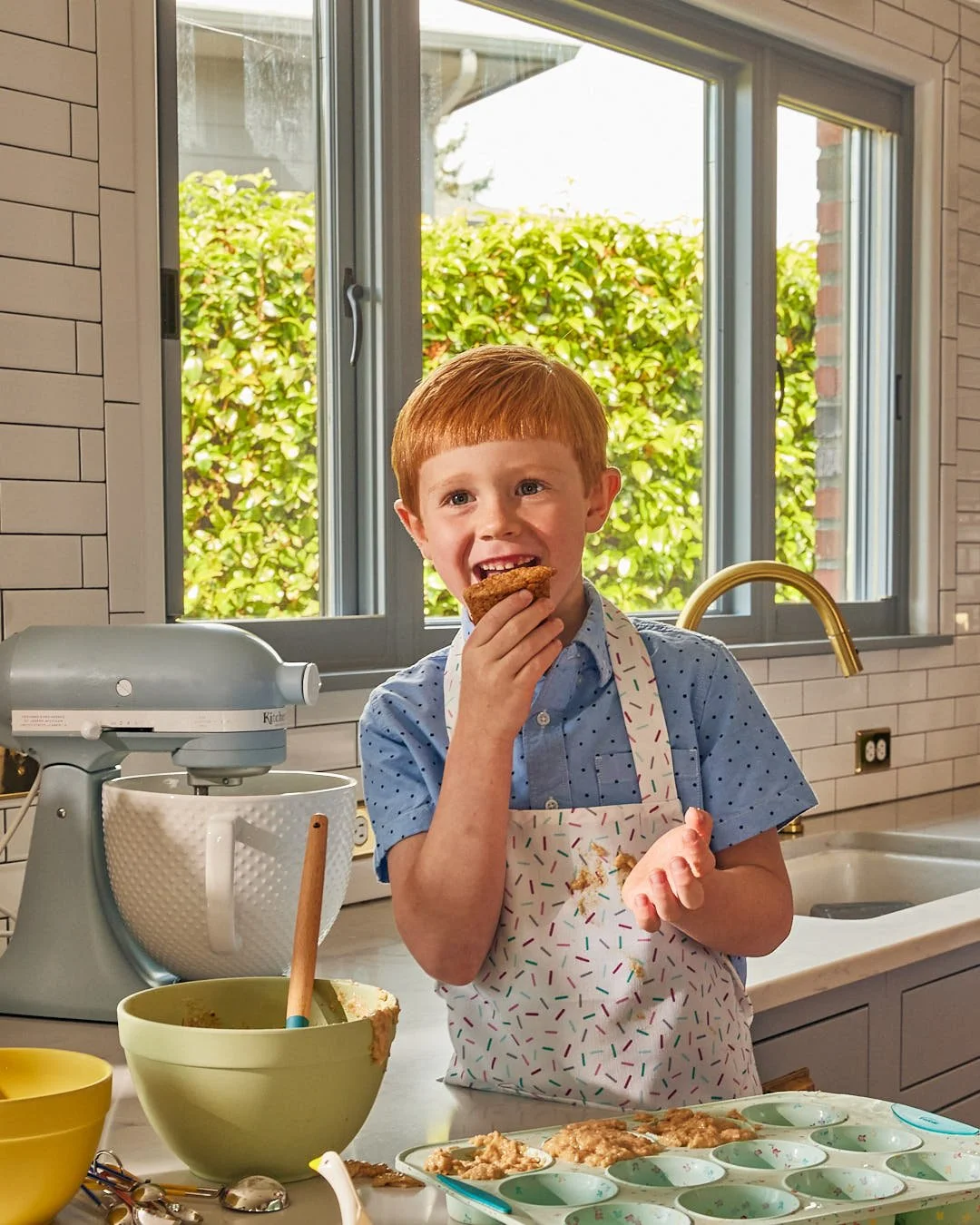 00_MM_SOMETHING_SWEET_84_Box_Banana_Bread_Muffins1693.jpg