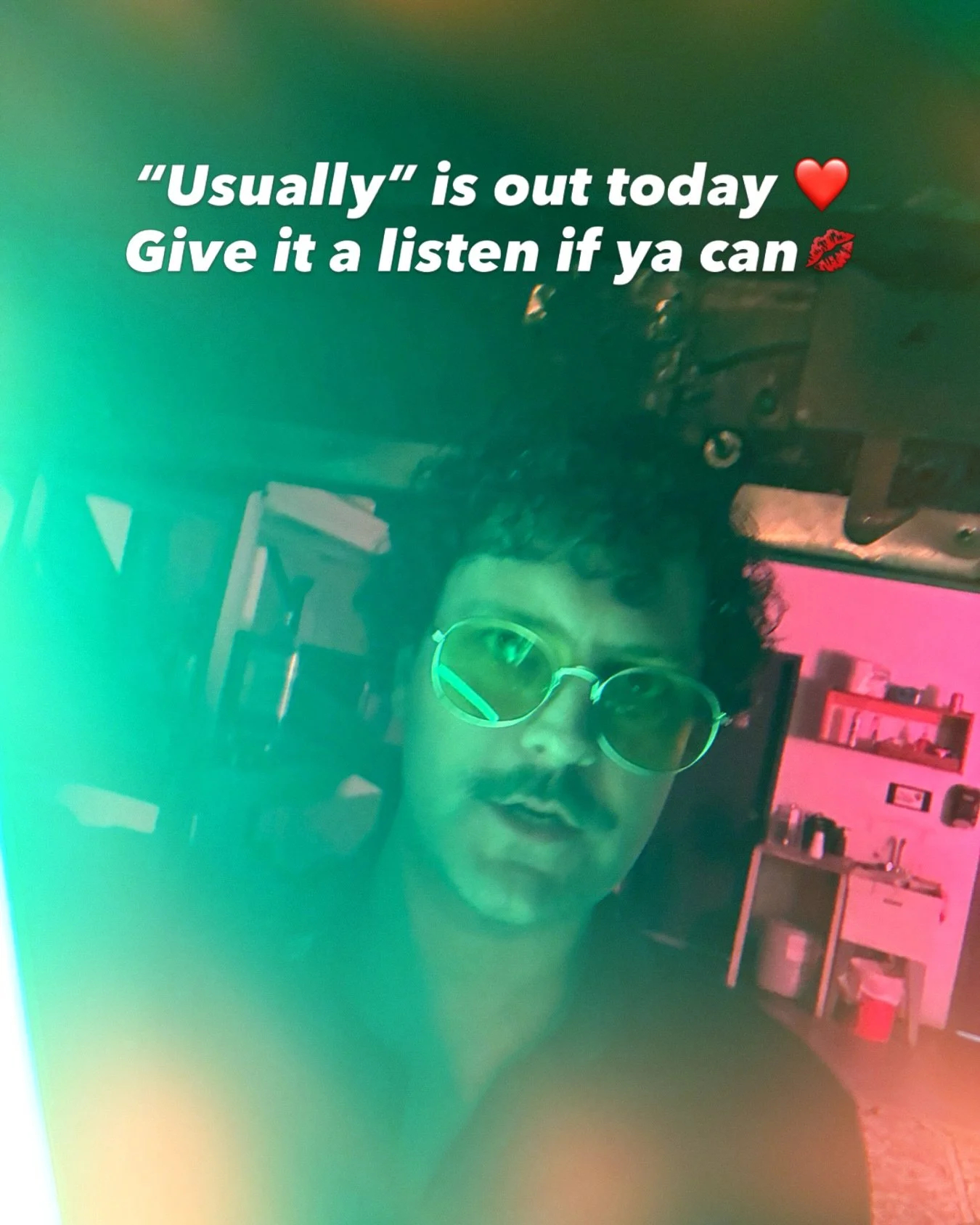 My newest single &ldquo;Usually&rdquo; is available for your ears today! 
Would love for you to listen if you like vibez and poesy. 
LINK IN BIO
.
.
.
.
.
#indieartistmusic #newmusic #pianovibes #newsong #newmusicfriday
