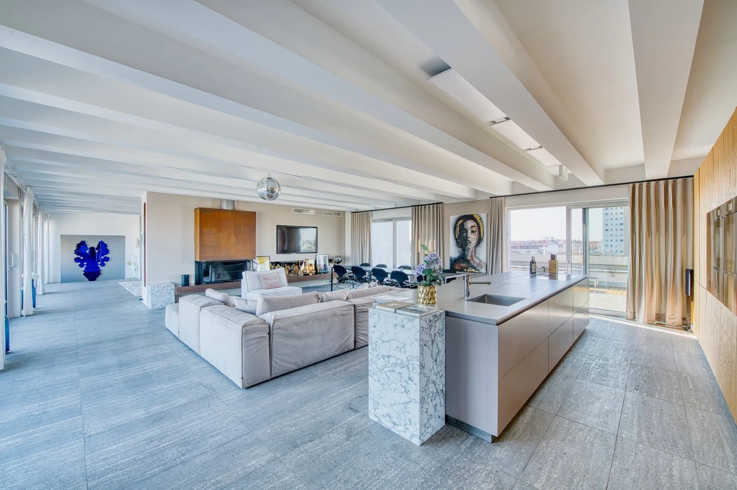 Modern Penthouse Open-Space Kitchen and Living Room