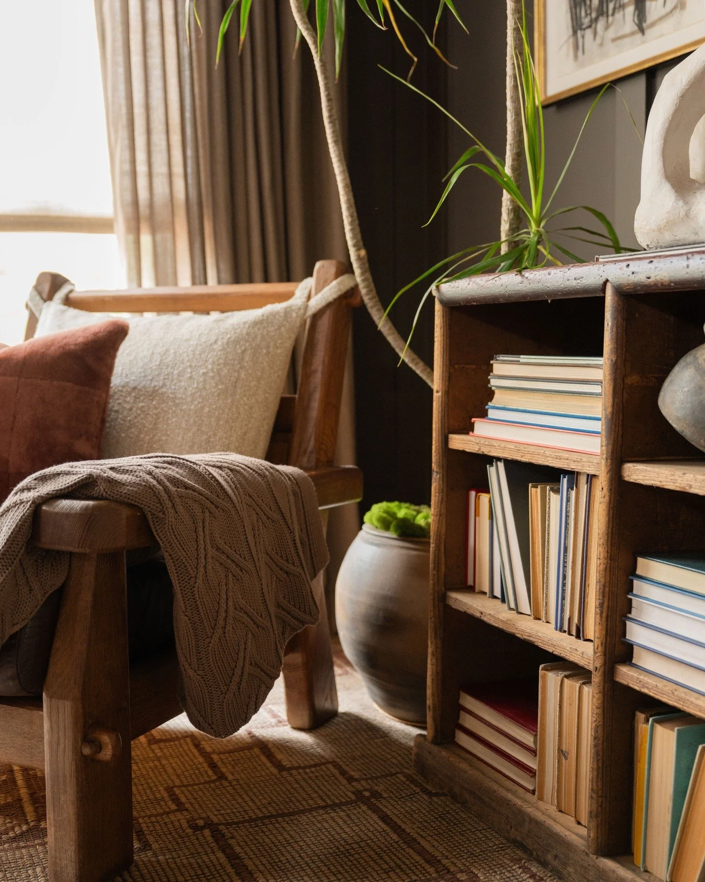 It's the final weekend of the Serenbe Showhouse! A huge thank you to the vendors that have helped us:

@atlantahomesmag 
@bollandbranch
@conradshades
@cwnewell 
@florafaunaatl
@hollandmacrae 
@huffharrington
@kishirugs 
@lamaisonpierrefrey 
@madegood