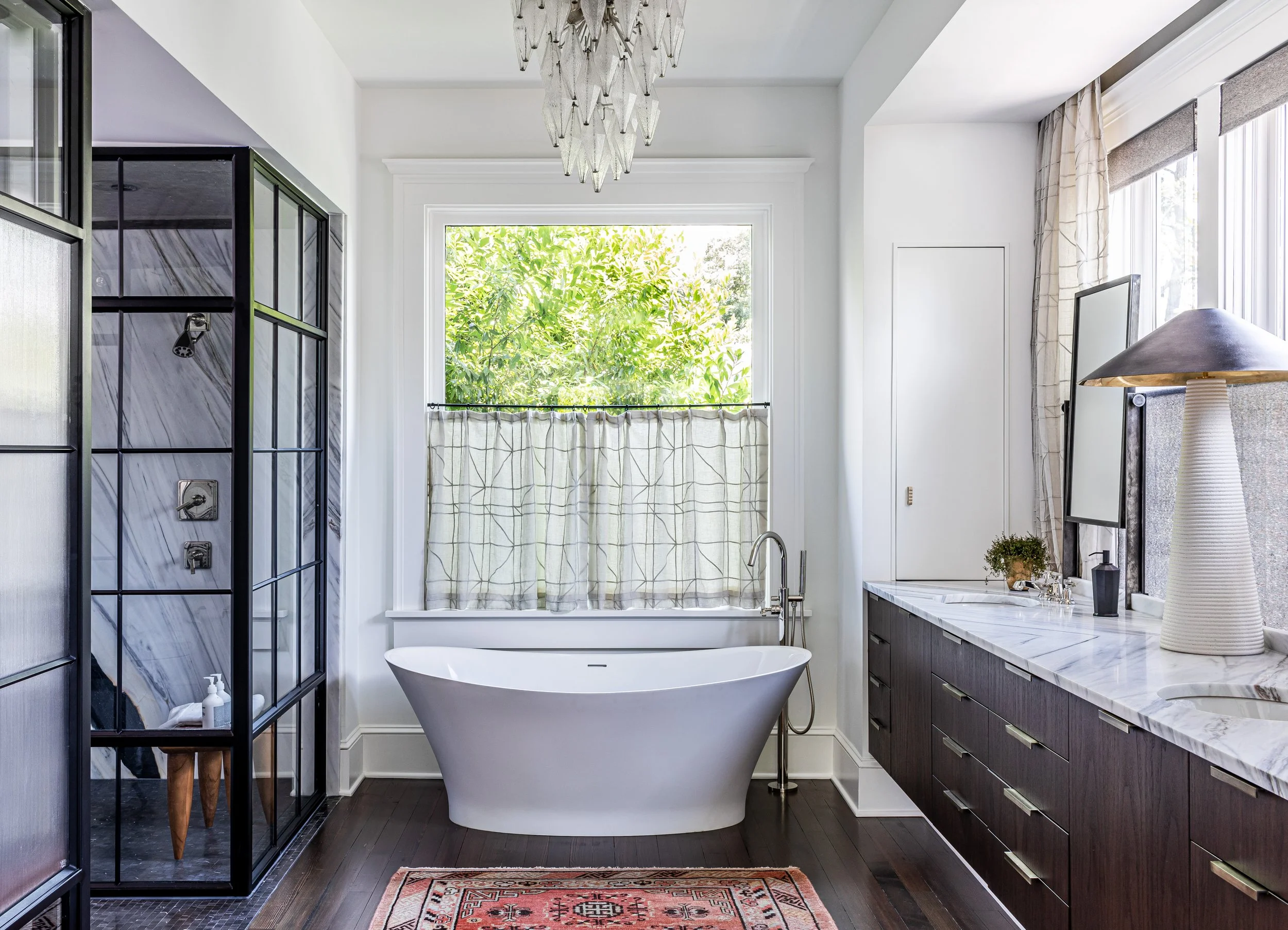 16_Yvonne.McFadden.PrimaryBath1 (1).jpg