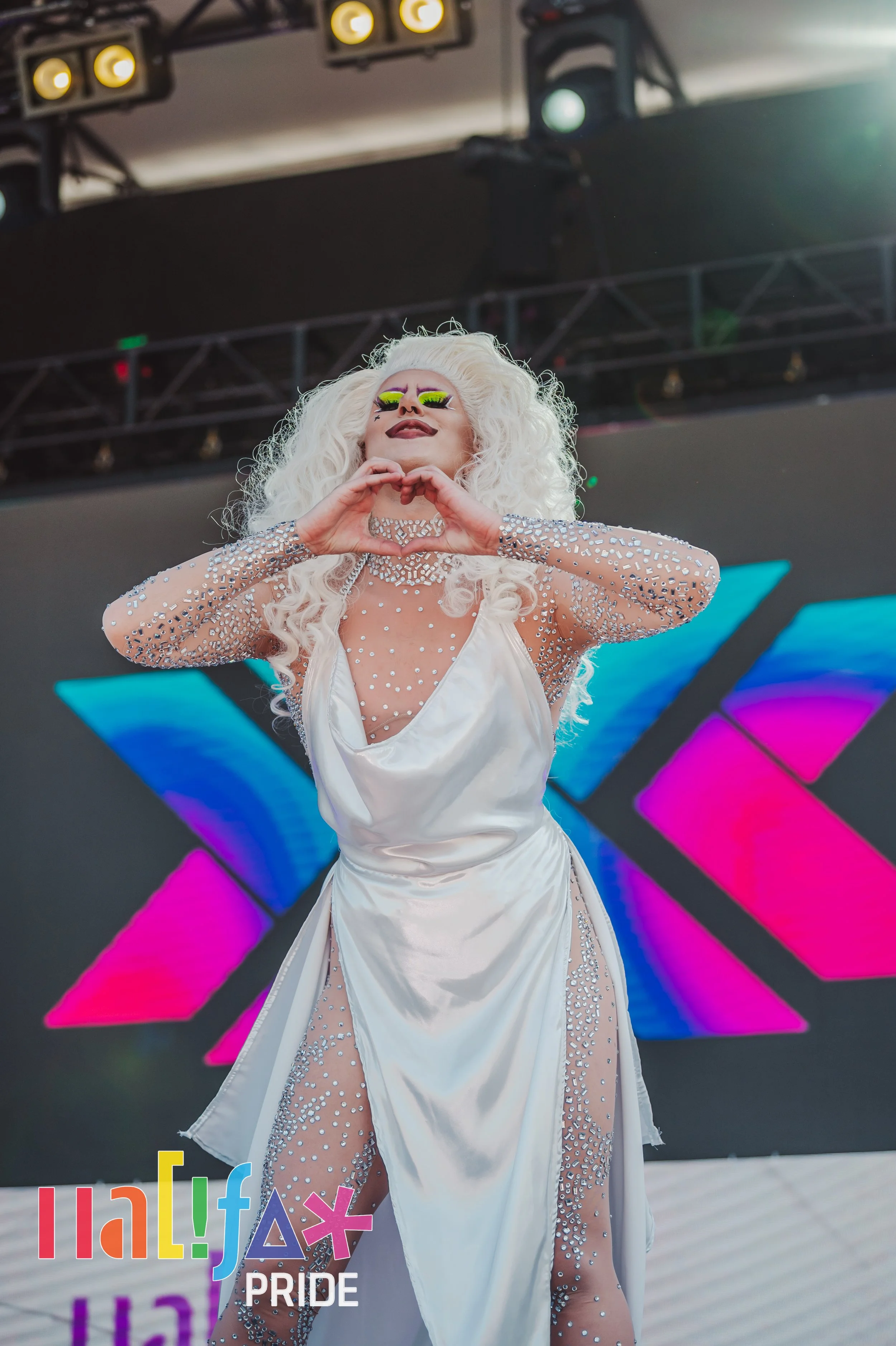 MJP-HalifaxPride2025-DragMainstage-0011.jpg