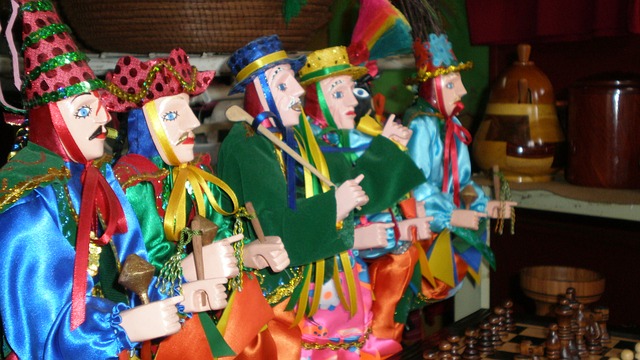 El Gueguense (wise man) dolls