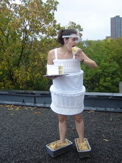 11 KB2006 Jenny's Cake Dress for Cake Show.JPG