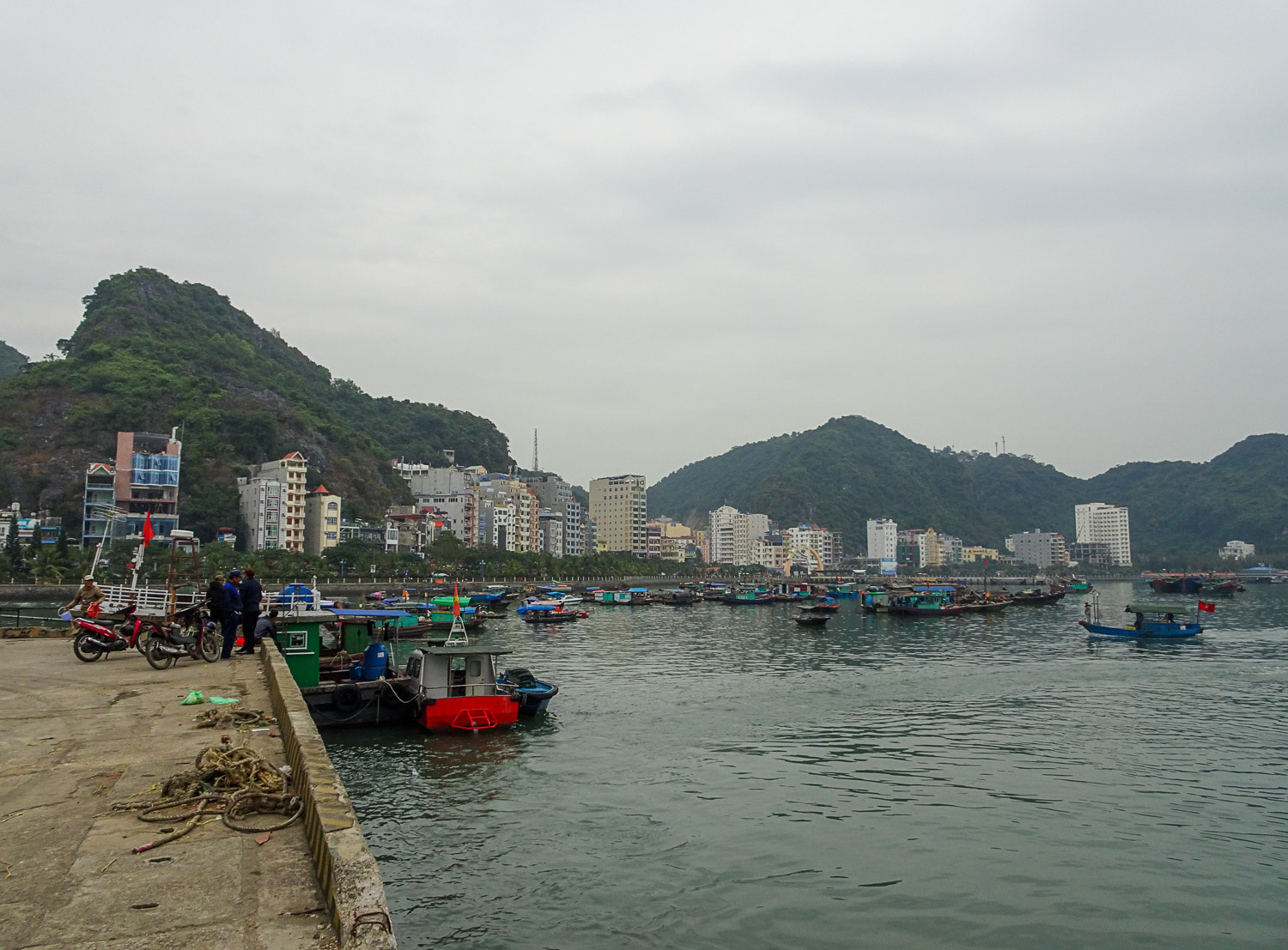 Cat Ba Town