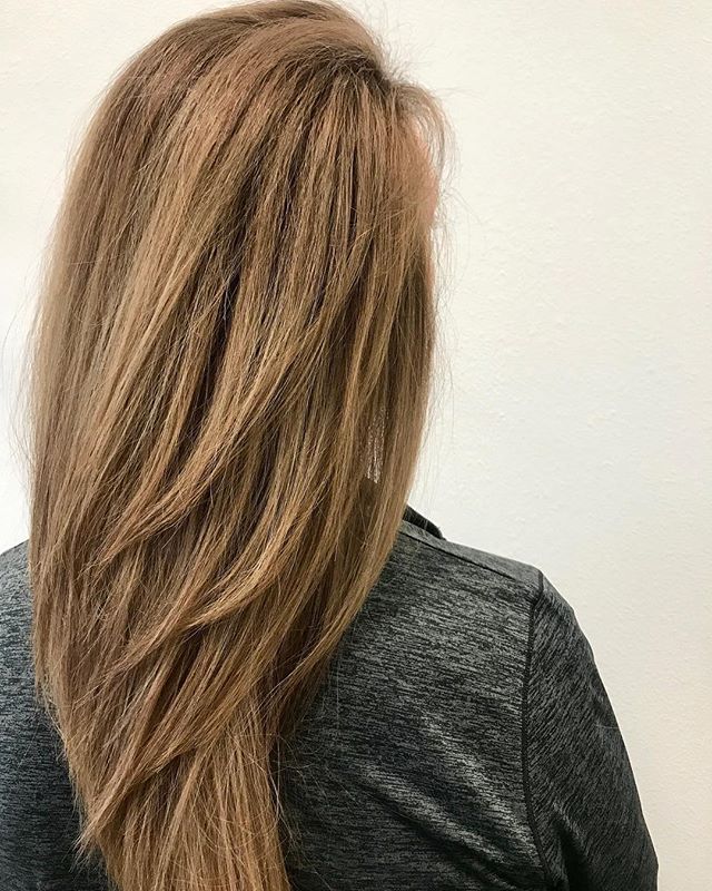 Oh.Em.Gee. This color could not be more beautiful! I love taking on new colors and transforming them into blended, beautiful, natural tones! Swipe right to see the before! #miaweberhair #davines #davinescolor #donewithdavines #sustainablebeauty #iowa