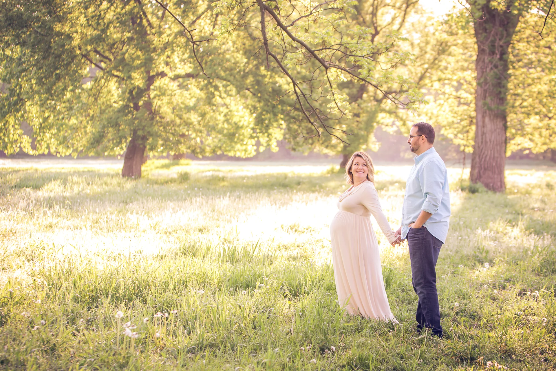 maternity-photographers-urbandale-25.jpg