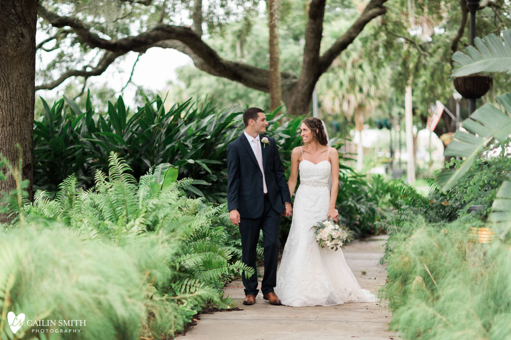 Nicki_Craig_Tavares_Pavilion_On_The_Lake_Wedding_Photography_0054.jpg