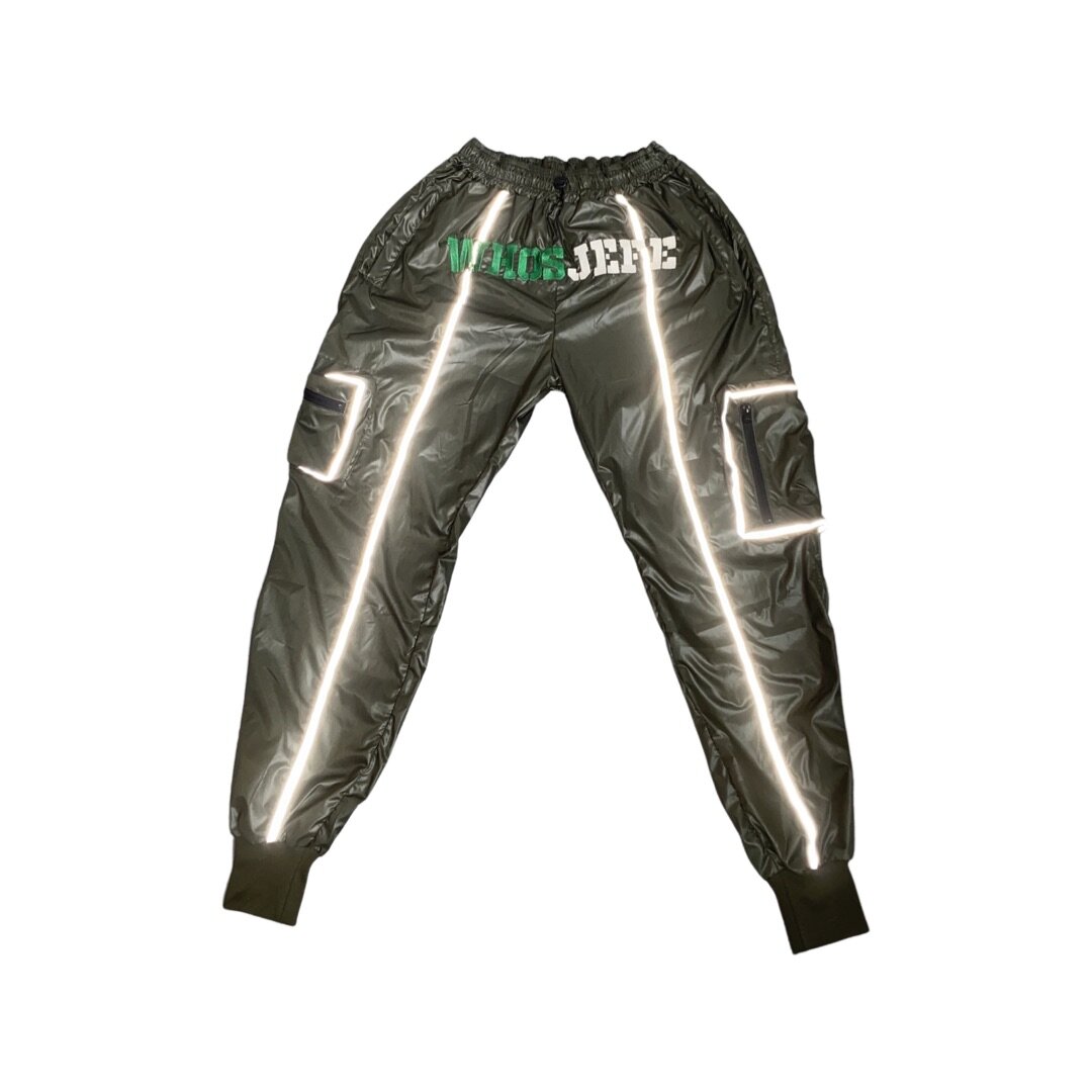 AD615E30-27EE-4306-8778-020E8CEDC34A