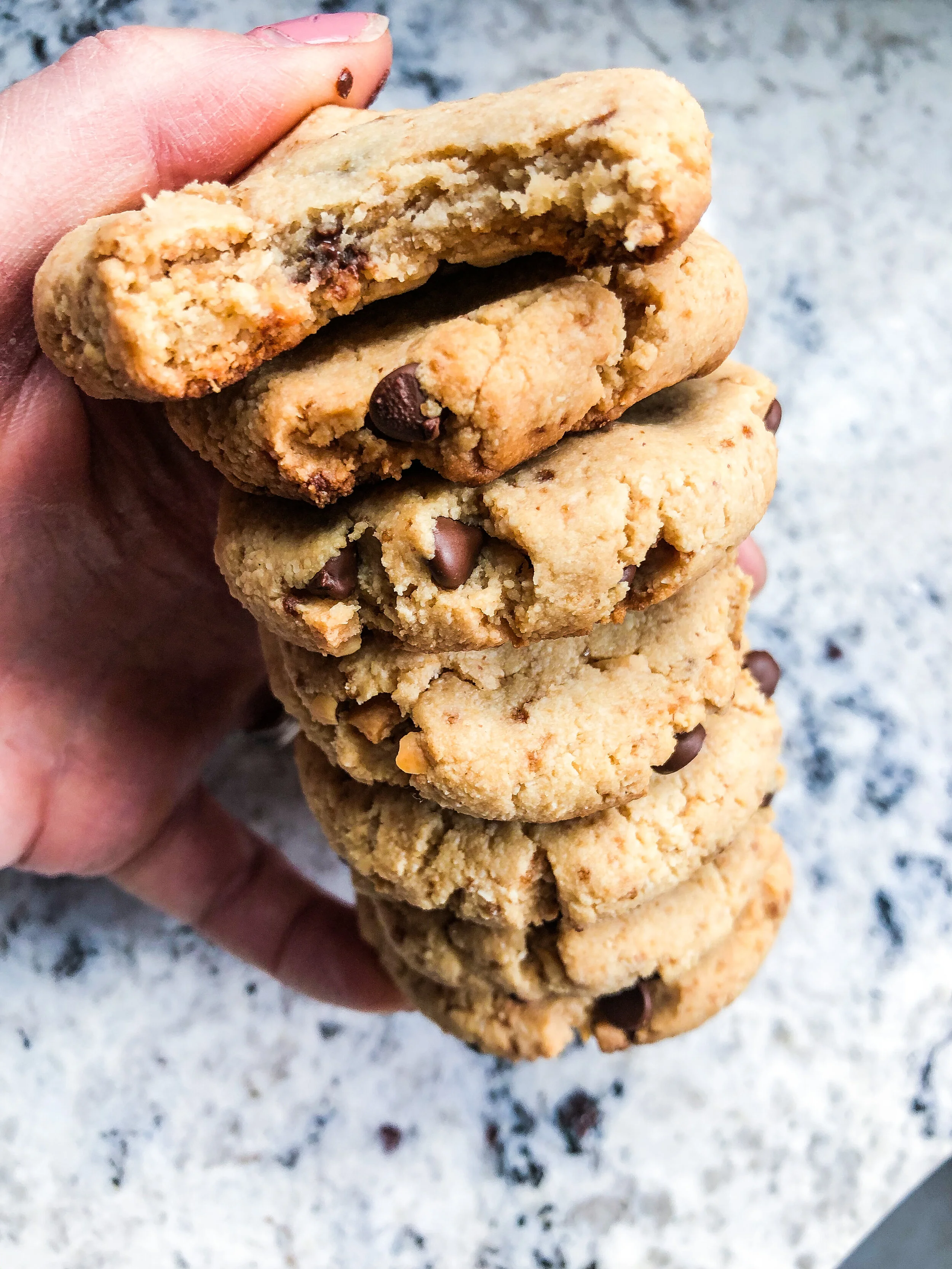 Vegan PEANUT BUTTER Chocolate Chip Cookies