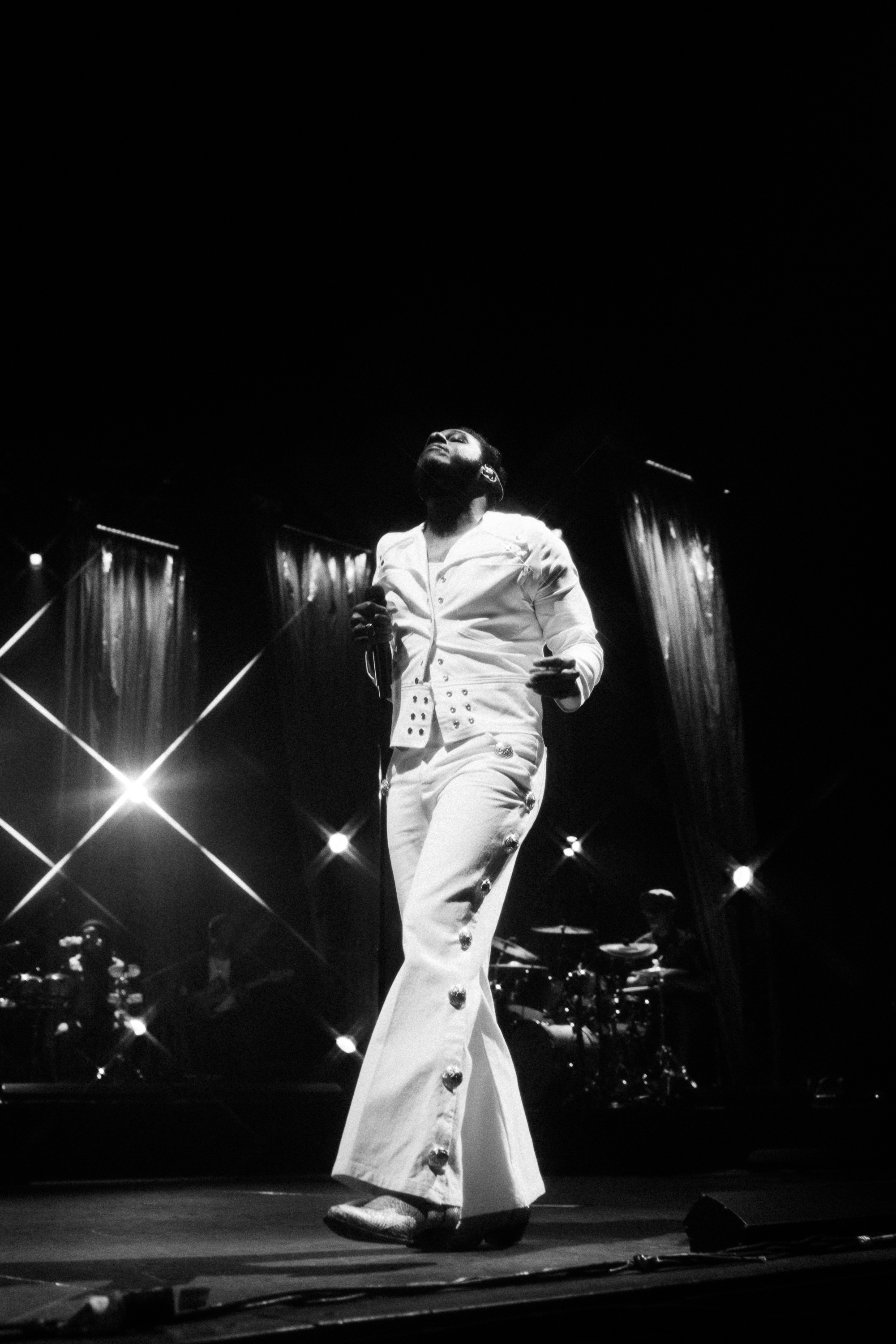 Leon Bridges ICC Theatre Sydney by @maggielndnphoto-4.png