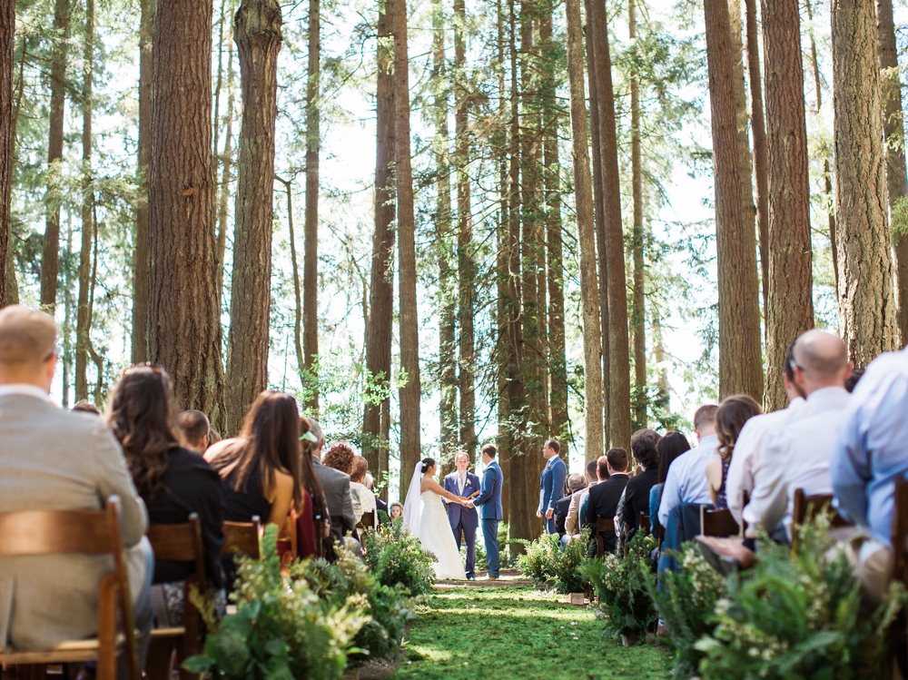  wedding ceremony in pnw wooded site 