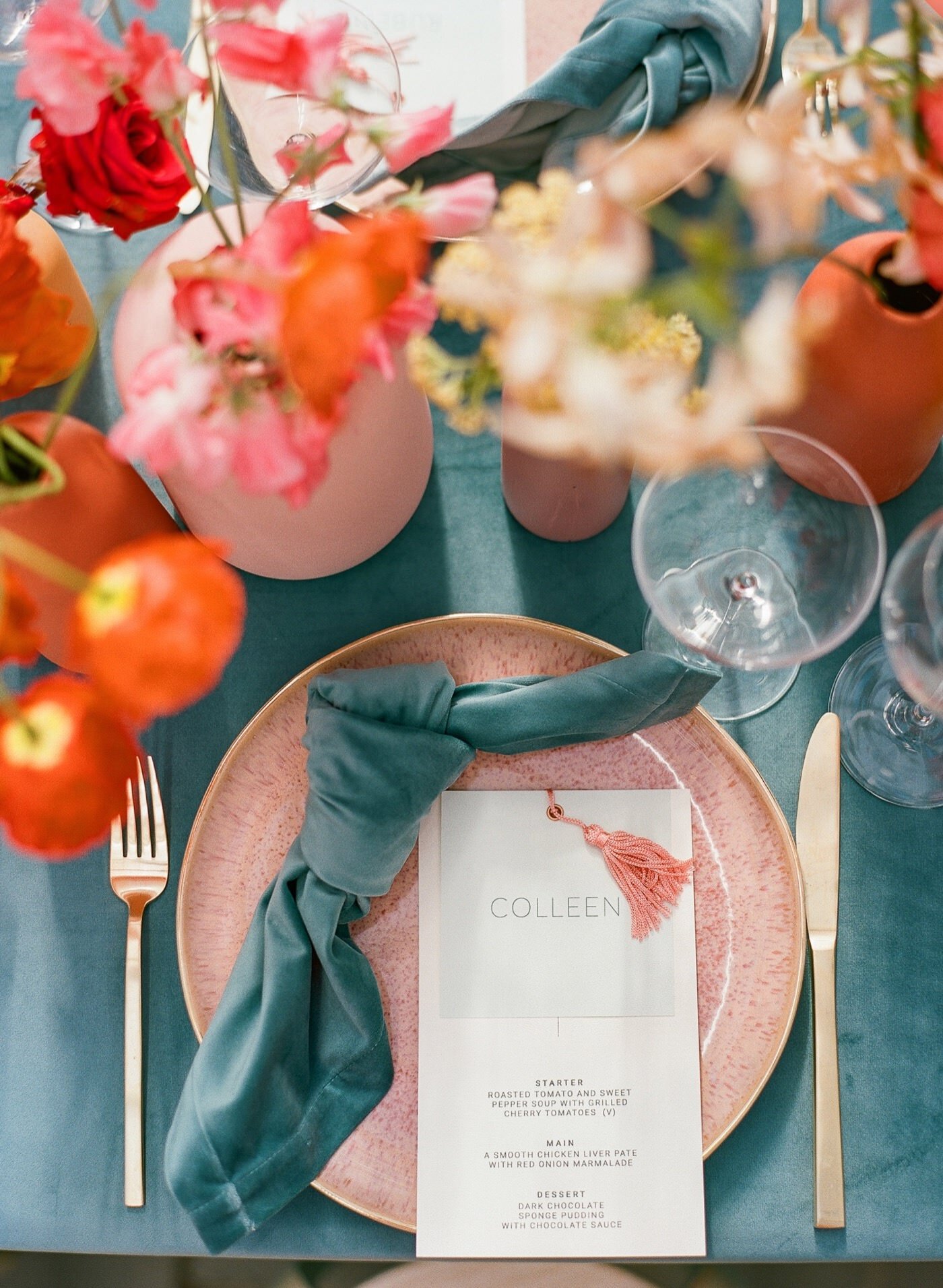 Modern and bold wedding table setting from Seattle Wedding Florist Gather Design Company