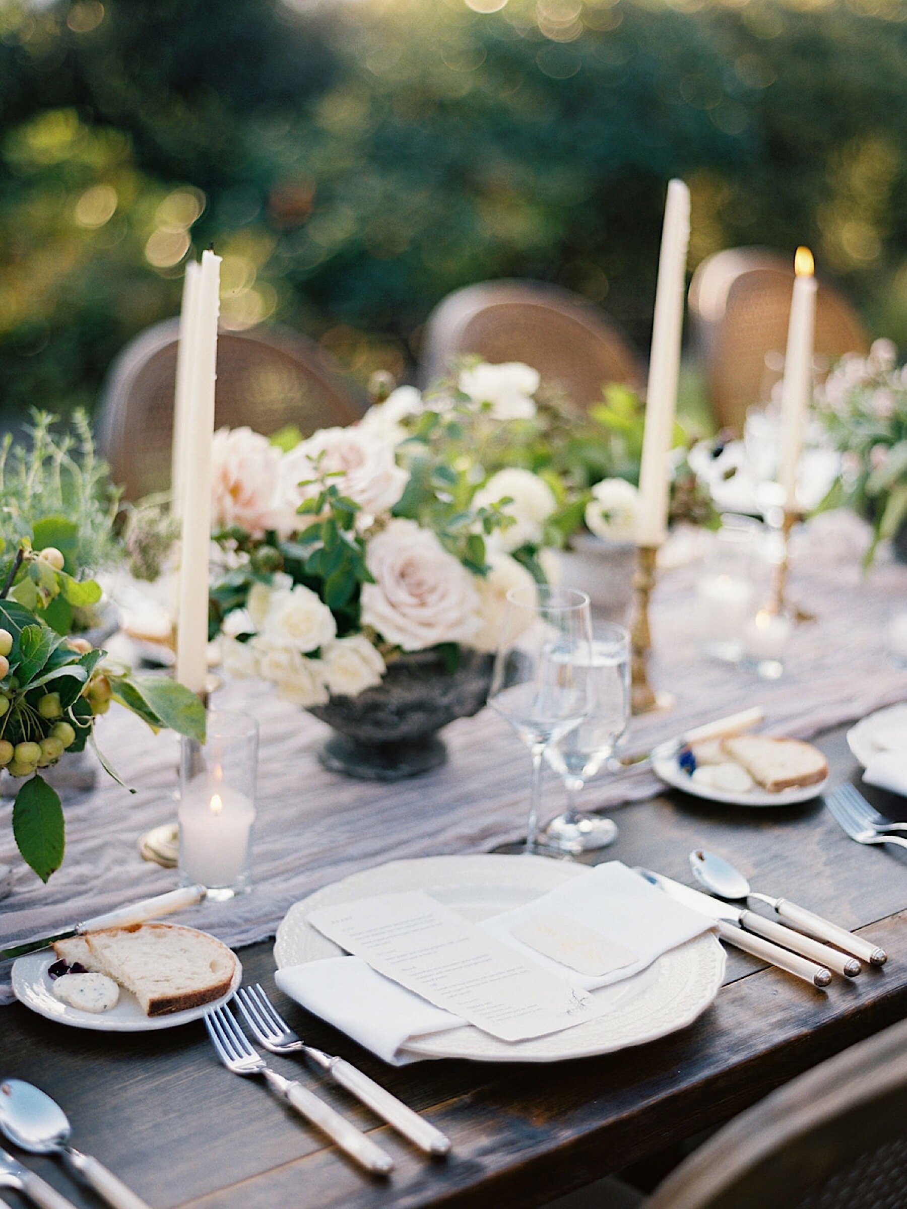 16_garden_in_from_inspired_Company_Lush,_Design_wedding_Wedding_Bellevue_Florist_Gather_Seattle.jpg