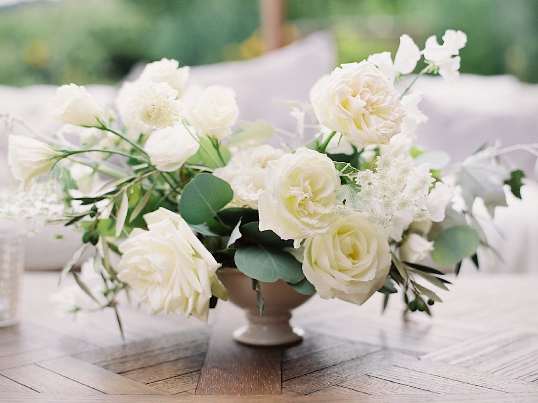 02_wedding_White_luxury_Lodge_green_Company_by_at_Design_and_florist_Seattle_Gather_Willows_top.jpg
