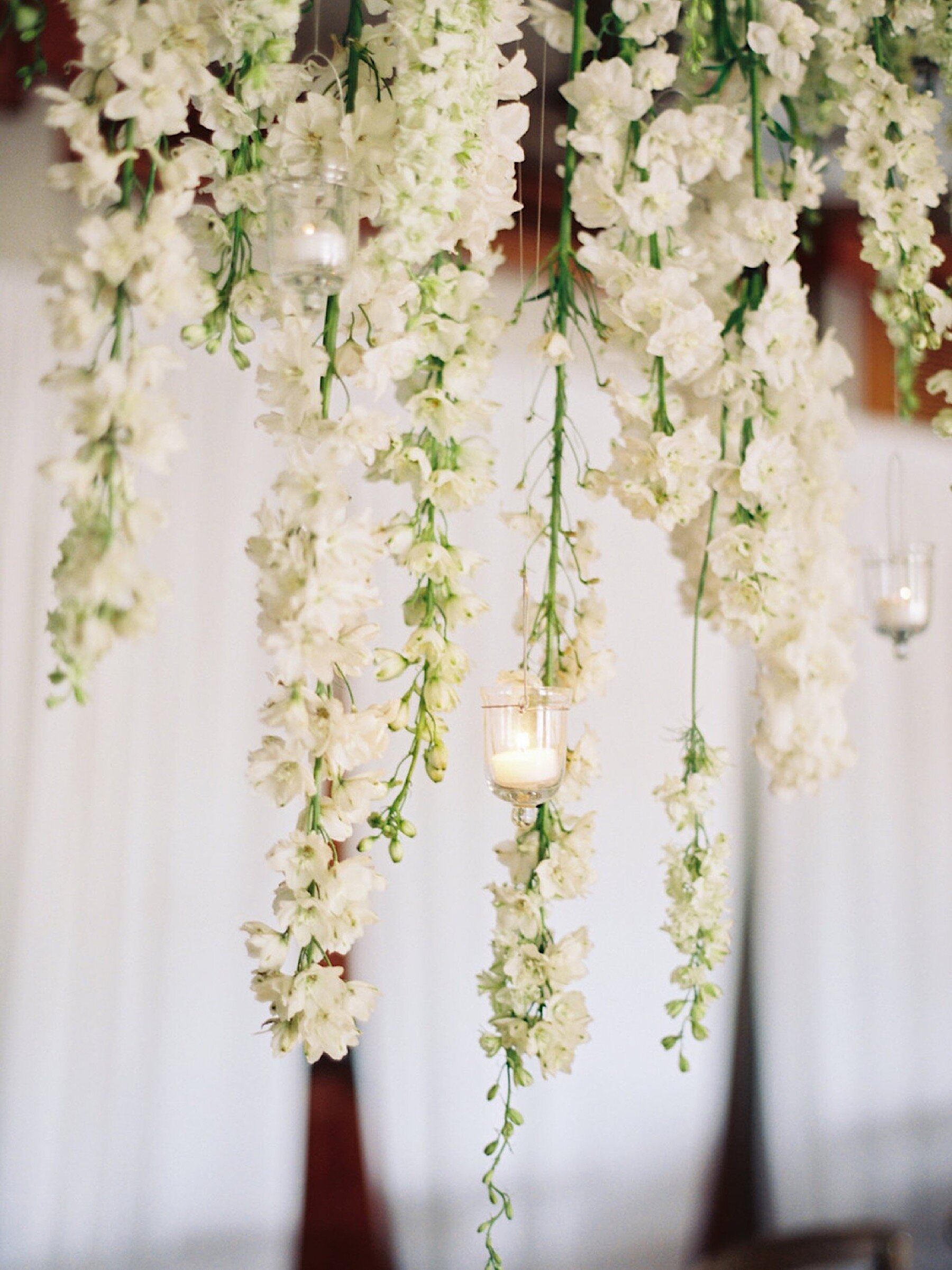 18_wedding_White_luxury_Lodge_green_Company_by_at_Design_and_florist_Seattle_Gather_Willows_top.jpg
