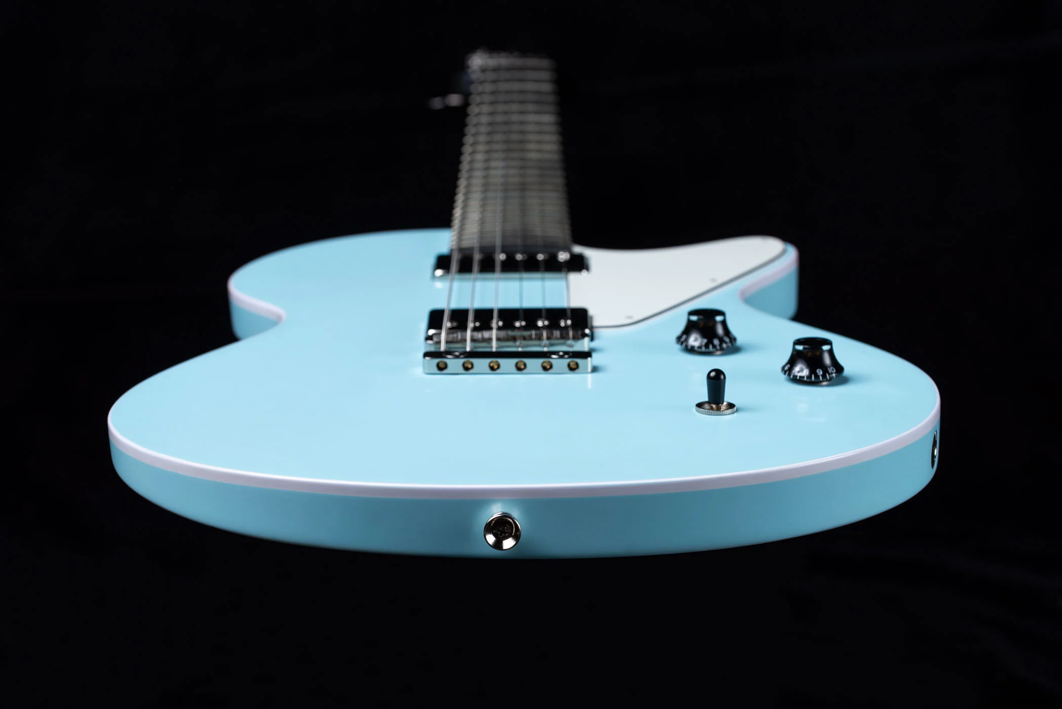 SB17 — R Robinson Guitars