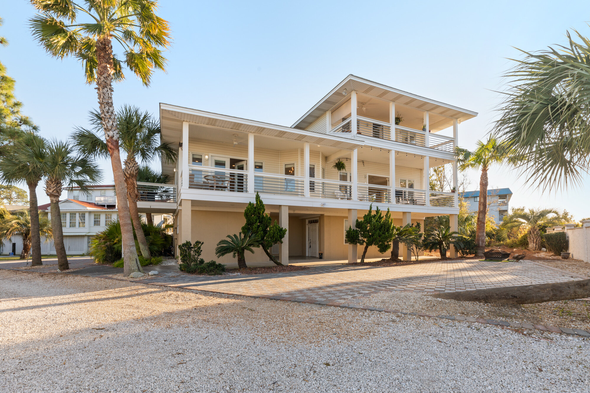 1216 Bay St Tybee Island, GA 31328_05.jpg