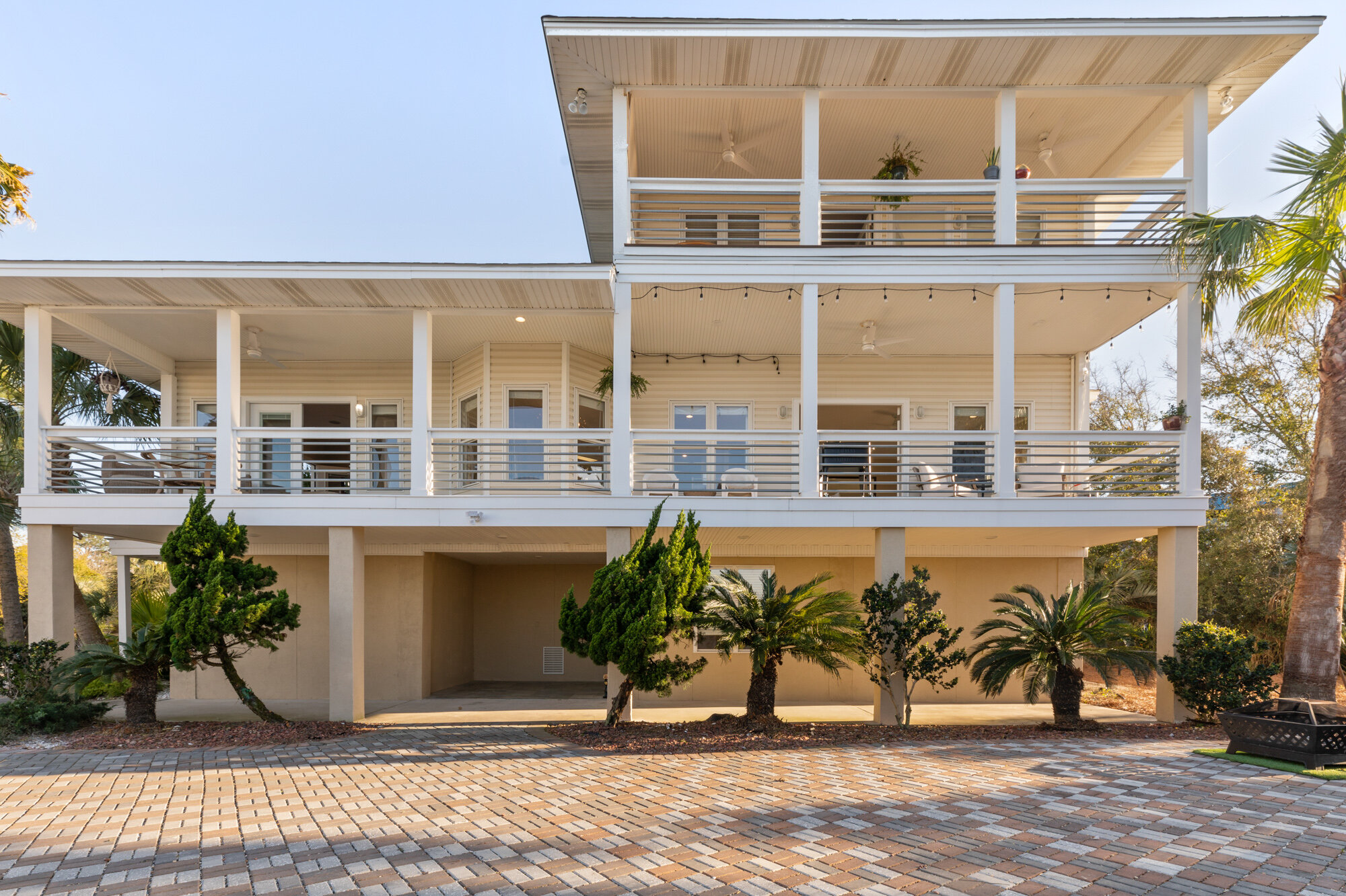 1216 Bay St Tybee Island, GA 31328_04.jpg