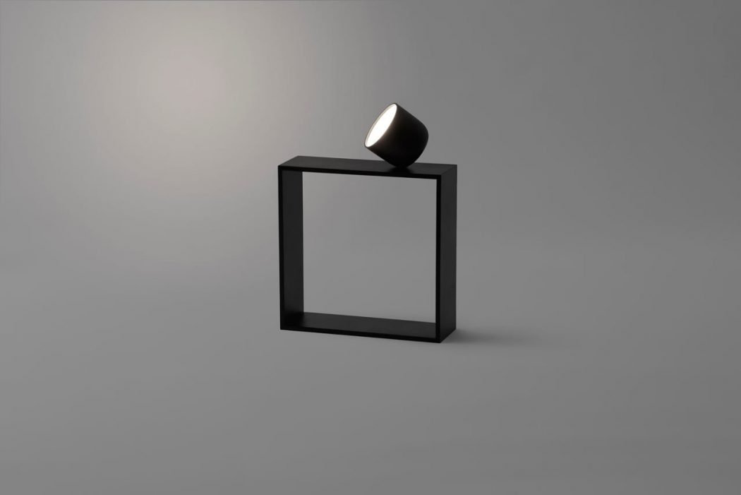 iGNANT_Design_Nendo_FLOS_Gaku_Lamp_14-1050x701.jpg