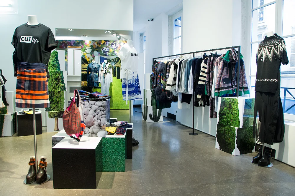 Jardin-sacai-at-colette_store-interior-12.jpg