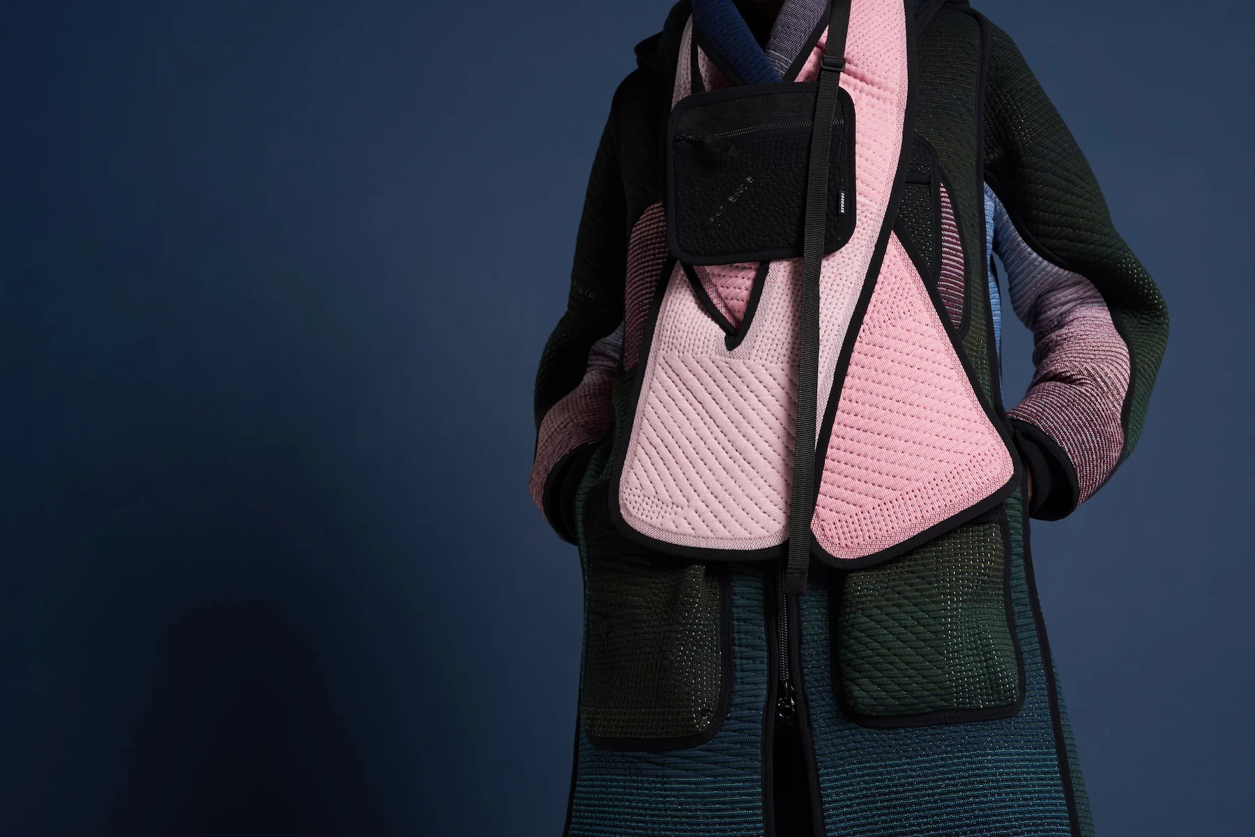 269751-BB_AW18_MultiColorParkaClose_photocredit_Tomek_Dersu_Aaron-53af73-original-1516012952.jpg