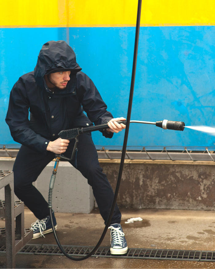 CC_FEATURE_nn_GORE-TEX_Trainer_01.jpg