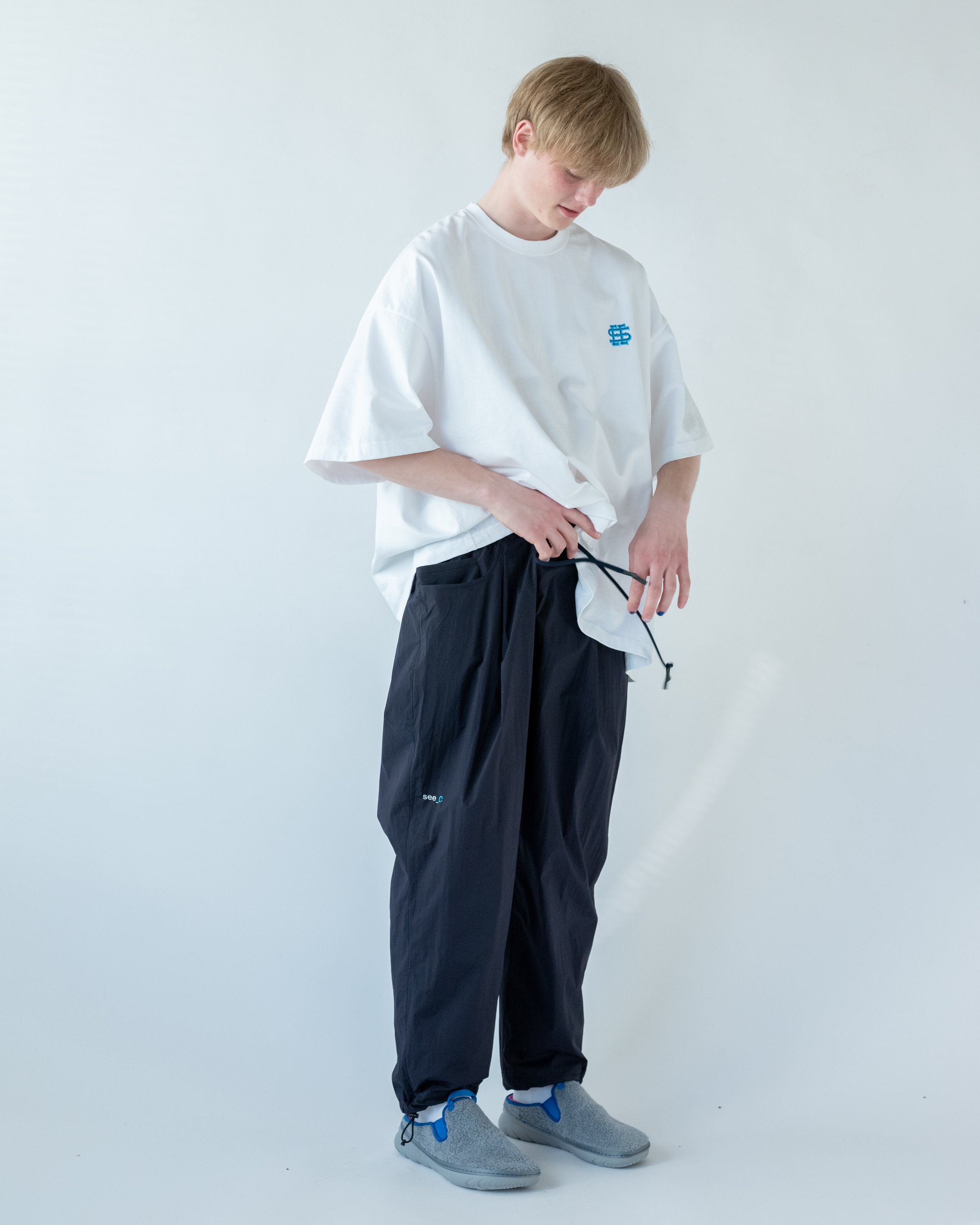 ブリヤンテス・レッド eye_C SEESEE Lightweight Wide Easy Pants