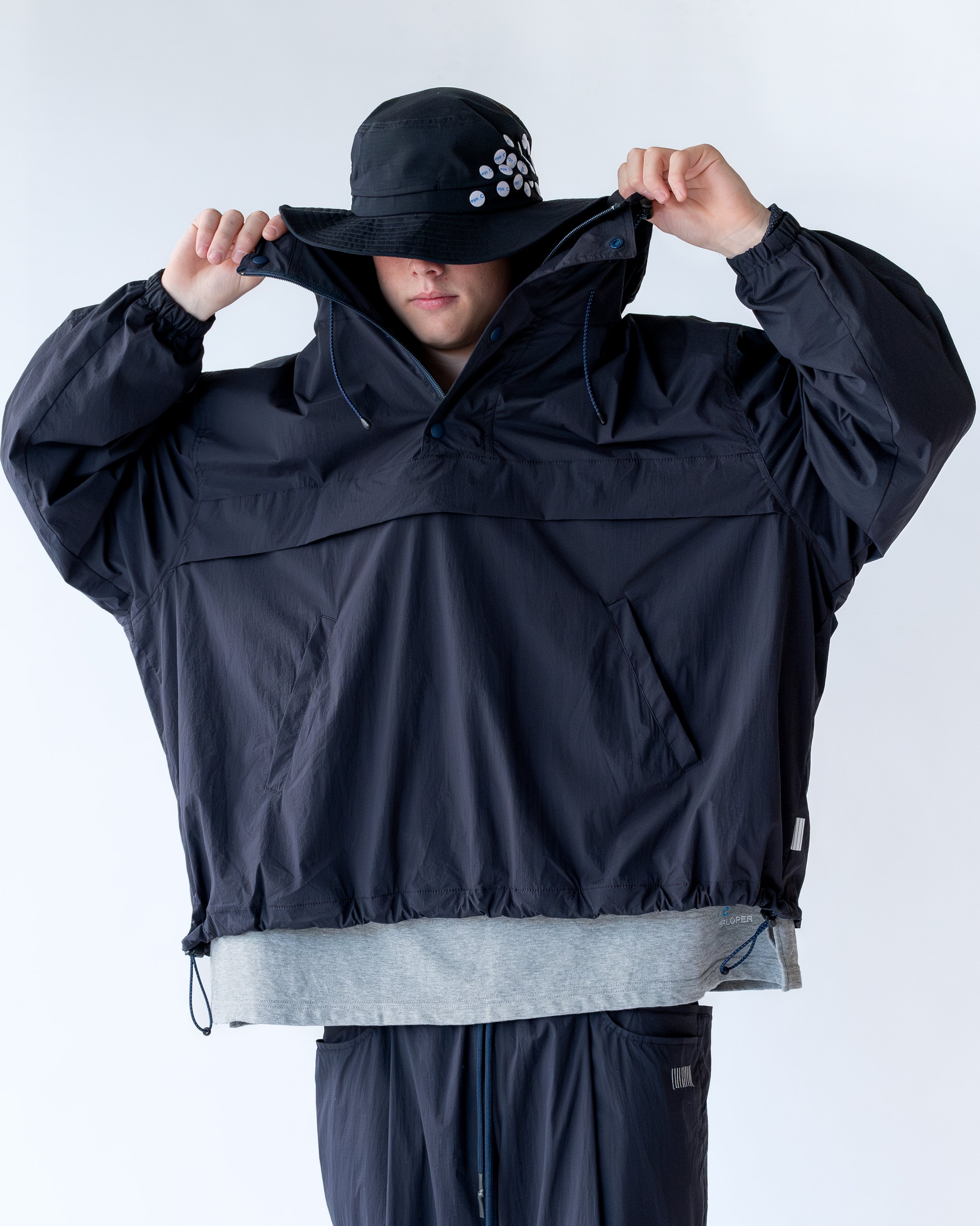 eye_C × S.F.C SS23FOOTBALL L/SGREY&NAVY 【公式通販】