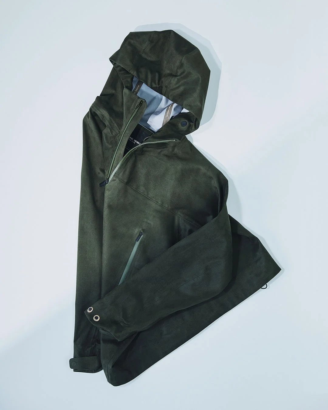 HUNTING WORLD and DESCENTE Debut 