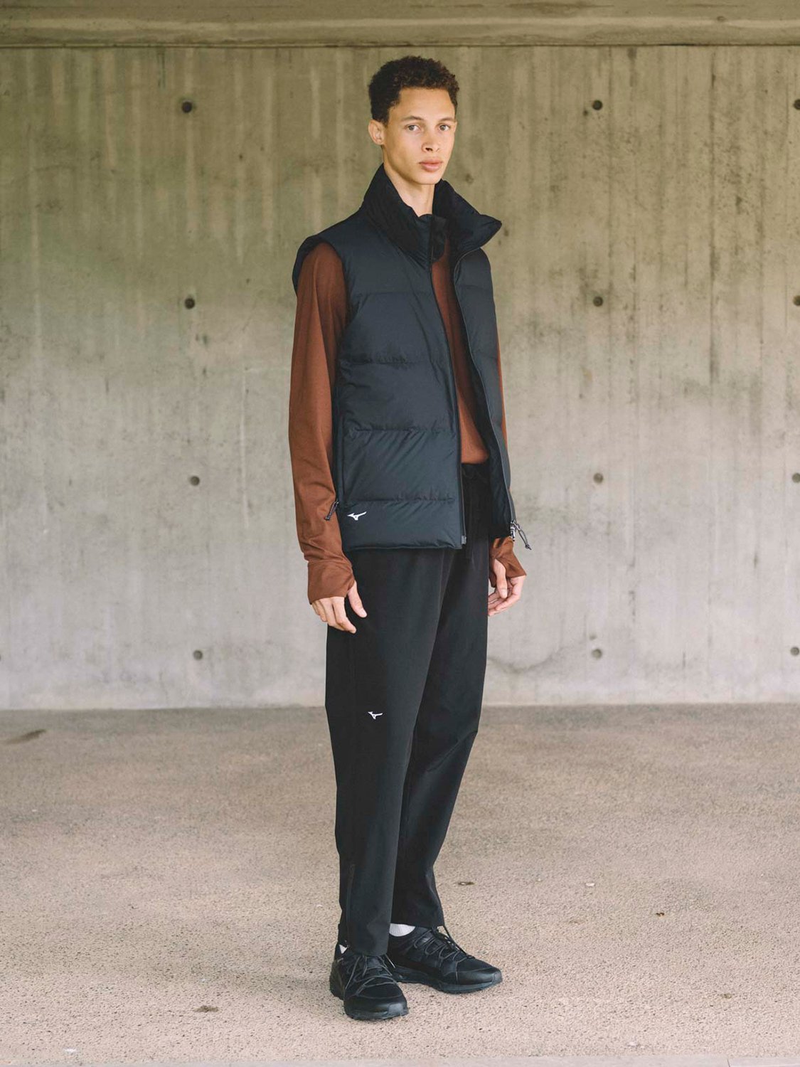 MIZUNO FOR MARGARET HOWELL Autumn/Winter '24 — eye_C MIZUNO FOR MARGARET HOWELL Autumn/Winter '24 — eye_C
