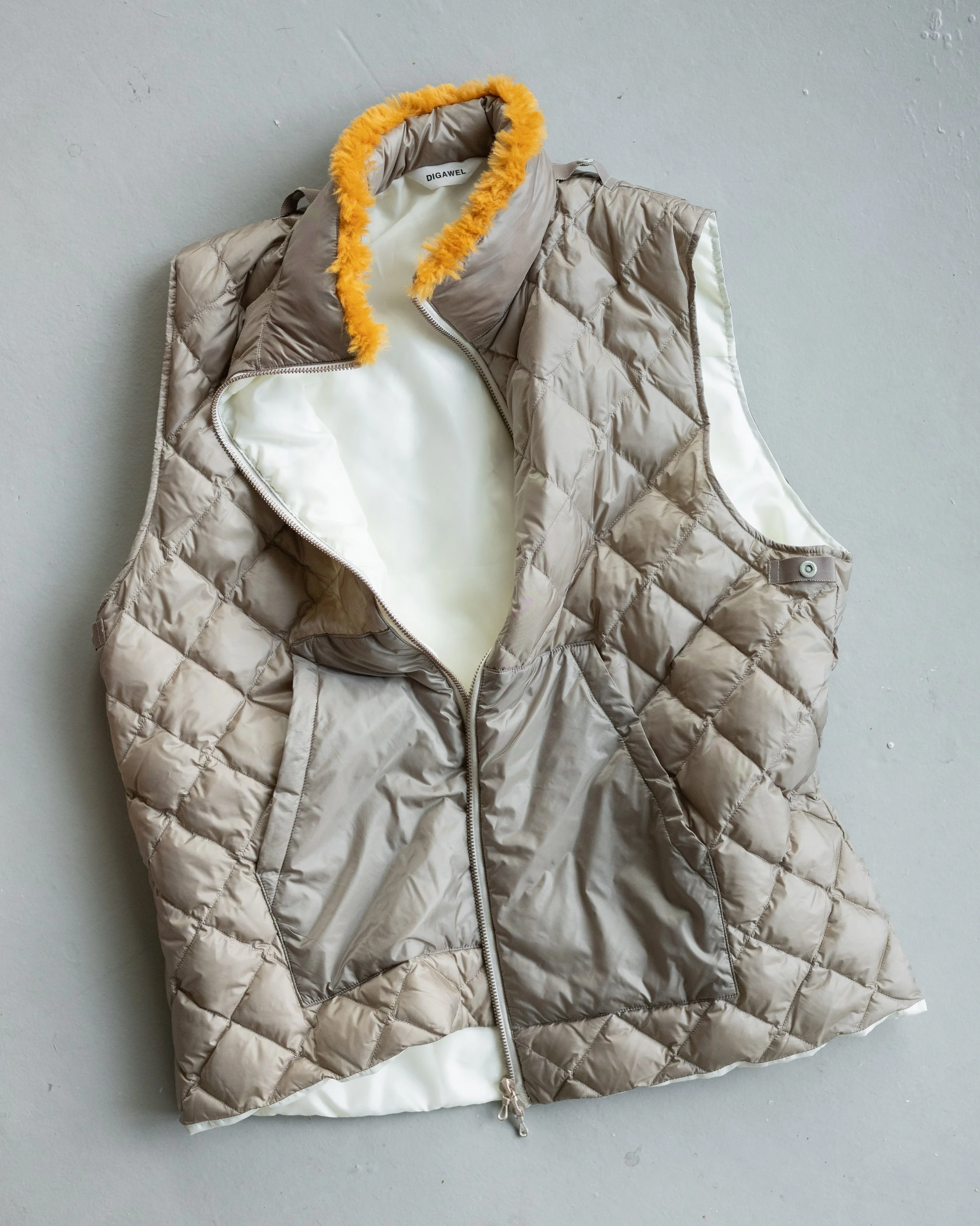 DIGAWEL ディガウェル LONG MELTON VEST - トップス