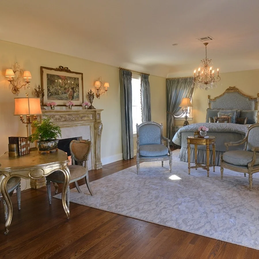 Bedroom Design of Beauty and Tranquility