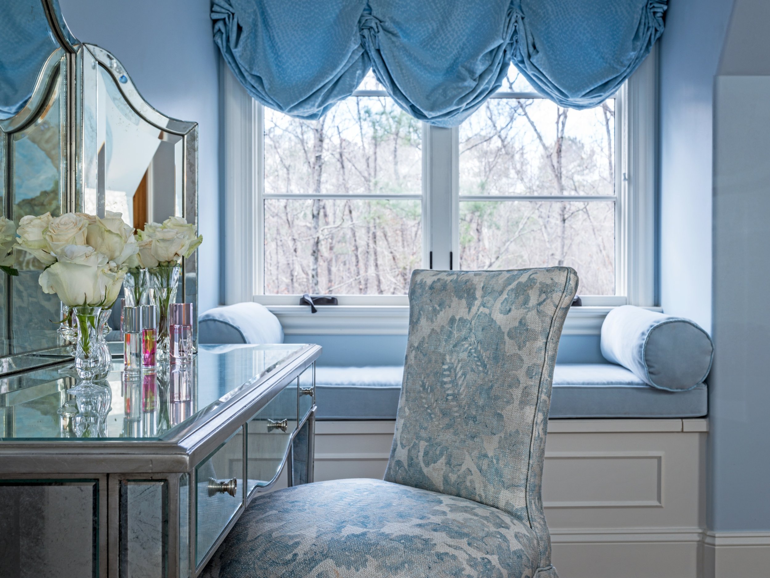 Sitting here thinking of this little dreamy corner on this little dreary day ☁️

Perfectly captured by Chip Pankey