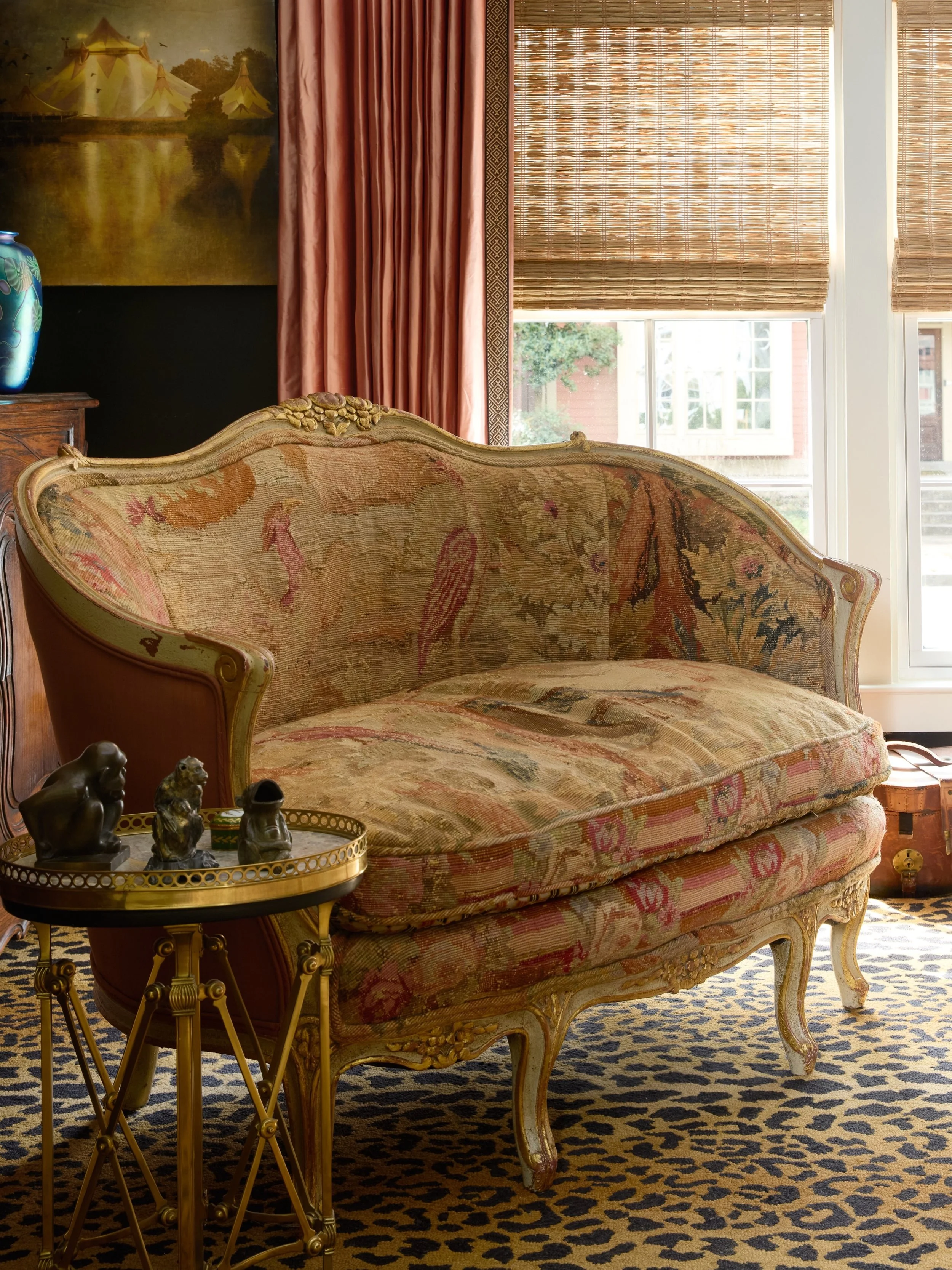 &ldquo;Her vision for our home has been extraordinary.&rdquo; &mdash; We love when our clients&rsquo; dreams become rooms like this. ⁠
⁠
A cherished family tapestry reimagined on an antique Louis settee, rare artifacts layered with silk, texture buil