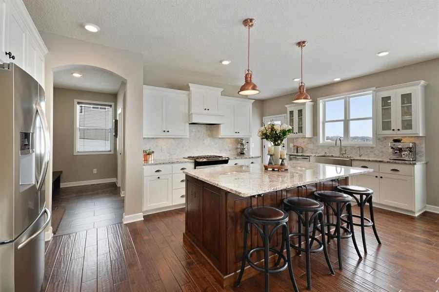 05_96187thStN_5_Kitchen_LowRes.jpg
