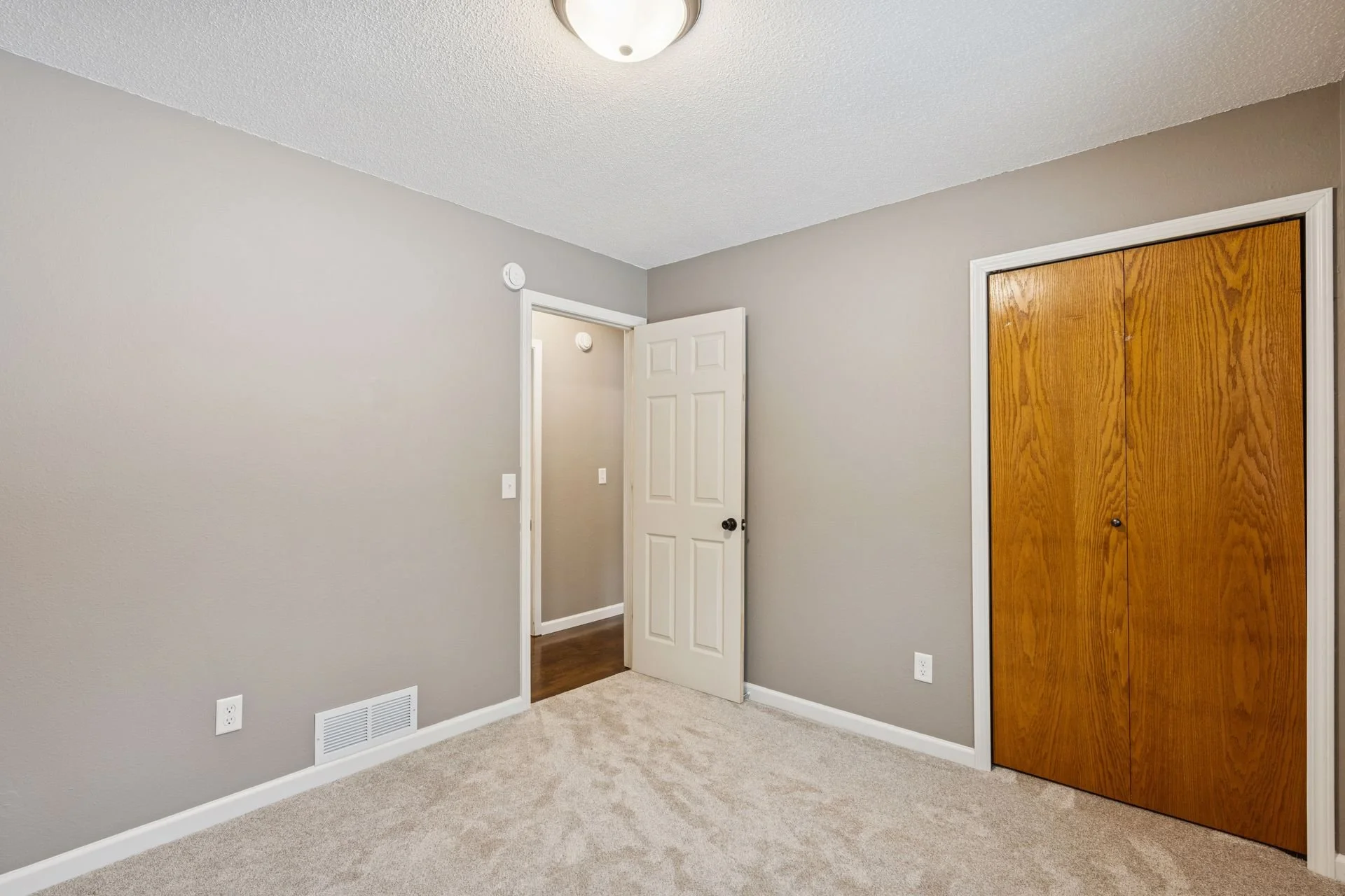 26261 7th Street W - Spacecrafting - 0019.jpg